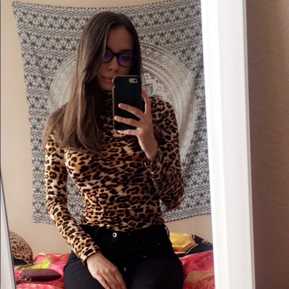 Meet your Posher, Brooke - Picture 1 of 1